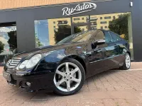 Usado Mercedes C200 122 CV (89 kW) 2007 Azul Berlina