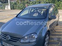 Usado VW Golf IV Highline 150 CV (110 kW) 2005 Gris / plata Berlina