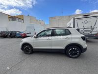 Usado VW T-Cross Advance 95 CV (69 kW) 2023 Gris / plata SUV