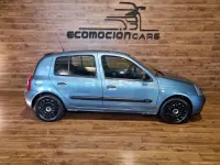 Usado Renault Clio II Expression 80 CV (58 kW) 2004 Azul Berlina