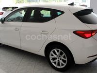 Usado Seat Leon Style 130 CV (95 kW) 2022 Blanco Berlina
