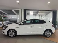 Usado Renault Mégane IV Zen 132 CV (97 kW) 2018 Blanco Utilitario