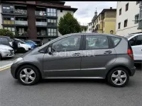 Usado Mercedes A180 Exclusive 109 CV (80 kW) 2010 Gris / plata Monovolumen
