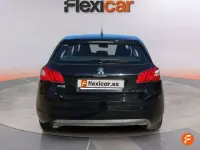 Usado Peugeot 308 Allure 120 CV (88 kW) 2017 Amarillo Utilitario
