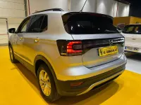 Usado VW T-Cross Advance 110 CV (80 kW) 2022 Gris / plata SUV