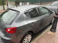 Usado Seat Ibiza CONNECT 90 CV (66 kW) 2017 Gris / plata Berlina