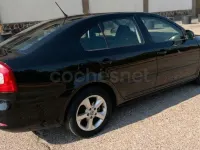 Usado Skoda Octavia Active 105 CV (77 kW) 2013 Negro Berlina