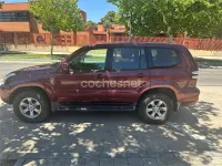 Usado Toyota Land Cruiser 163 CV (119 kW) 2005 Granate SUV