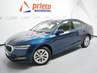 Usado Skoda Octavia Ambition 150 CV (110 kW) 2023 Azul Utilitario