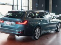 Usado BMW 330 Sport Line 286 CV (210 kW) 2021 Azul Familiar
