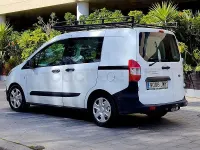 Usado Ford Tourneo Courier Trend 75 CV (55 kW) 2017 Blanco Monovolumen