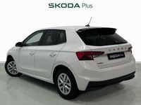 Usado Skoda Fabia Selection 95 CV (69 kW) 2024 Blanco Utilitario