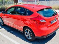 Usado Ford Focus 115 CV (84 kW) 2014 Rojo Berlina