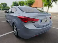 Usado Hyundai Elantra Comfort 132 CV (97 kW) 2011 Azul Berlina