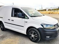 Usado VW Caddy 75 CV (55 kW) 2019 Blanco Monovolumen