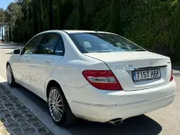Usado Mercedes C220 170 CV (125 kW) 2011 Blanco Familiar