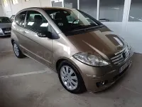 Usado Mercedes A200 Elegance 140 CV (102 kW) 2006 Gris / plata Berlina