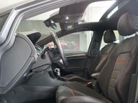 Usado VW Golf VII GTI 245 CV (180 kW) 2019 Gris / plata Berlina