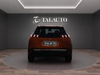 Usado Peugeot 2008 Allure 110 CV (80 kW) 2022 Naranja SUV