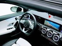 Usado Mercedes A180 AMG 116 CV (85 kW) 2018 Gris Utilitario