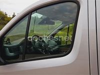 Usado Renault Trafic 150 CV (110 kW) 2024 Gris / plata Monovolumen