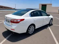 Usado Renault Latitude Initiale 240 CV (176 kW) 2012 Blanco Berlina