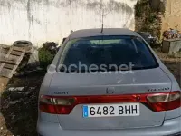 Usado Seat Toledo Stella 110 CV (80 kW) 2001 Gris / plata Berlina