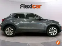Usado VW T-Roc Life 110 CV (80 kW) 2023 Gris SUV