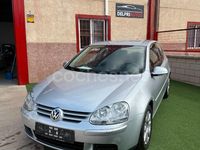Usado VW Golf IV Highline 140 CV (102 kW) 2005 Gris / plata Berlina