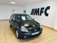 Usado Renault Clio 64 CV (47 kW) 2003 Negro Utilitario