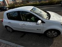 Usado Renault Clio II Dynamique 85 CV (62 kW) 2009 Blanco Berlina