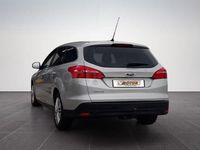 Usado Ford Focus Trend 115 CV (84 kW) 2015 Gris / plata Familiar