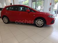 Usado Seat Leon Sport 140 CV (102 kW) 2010 Granate Berlina