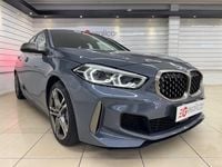 Usado BMW M135 Comfort Edition 306 CV (225 kW) 2023 Gris / plata Utilitario