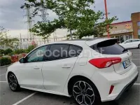 Usado Ford Focus ST-Line 125 CV (91 kW) 2021 Blanco Berlina