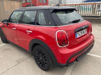 Usado Mini Cooper 137 CV (100 kW) 2023 Rojo Utilitario