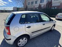 Usado VW Polo Conceptline 55 CV (40 kW) 2002 Gris / plata Berlina