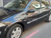 Usado Renault Mégane Authentique 120 CV (88 kW) 2005 Negro Berlina