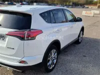 Usado Toyota RAV4 Advance 143 CV (105 kW) 2016 Blanco SUV