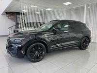 Usado VW Touareg R-line 231 CV (169 kW) 2023 Negro SUV