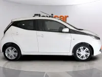 Usado Toyota Aygo X-cite 72 CV (52 kW) 2017 Blanco Utilitario