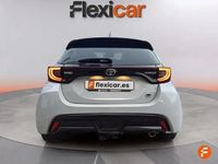 Usado Toyota Yaris Hybrid Sport 116 CV (85 kW) 2023 Blanco Berlina