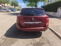 Usado Renault Laguna III Dynamique 130 CV (95 kW) 2011 Granate Familiar