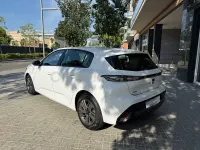 Usado Peugeot 308 Active 130 CV (95 kW) 2022 Blanco Berlina