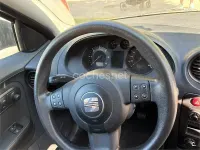 Usado Seat Ibiza 100 CV (73 kW) 2006 Gris / plata Utilitario