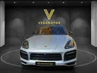 Usado Porsche Cayenne 462 CV (339 kW) 2020 Gris / plata SUV