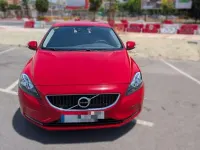 Usado Volvo V40 Kinetic 120 CV (88 kW) 2017 Rojo Utilitario