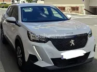 Usado Peugeot 2008 Active 100 CV (73 kW) 2021 Blanco SUV