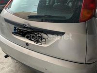 Usado Ford Focus Ambiente 100 CV (73 kW) 2001 Azul Berlina
