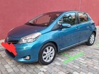 Usado Toyota Yaris Active 100 CV (73 kW) 2013 Azul Utilitario